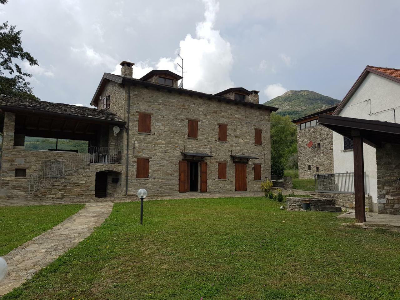 Casa Vacanze Fattoria Il Cerro Villa Pianelleto Екстериор снимка